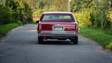 auto do ślubu Cadillac DeVille