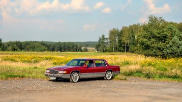 auto do ślubu Cadillac DeVille