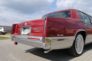 auto do ślubu Cadillac DeVille