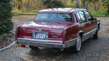 auto do ślubu Cadillac DeVille