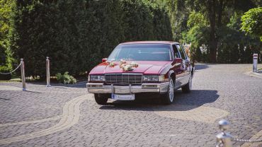 auto do ślubu Cadillac DeVille